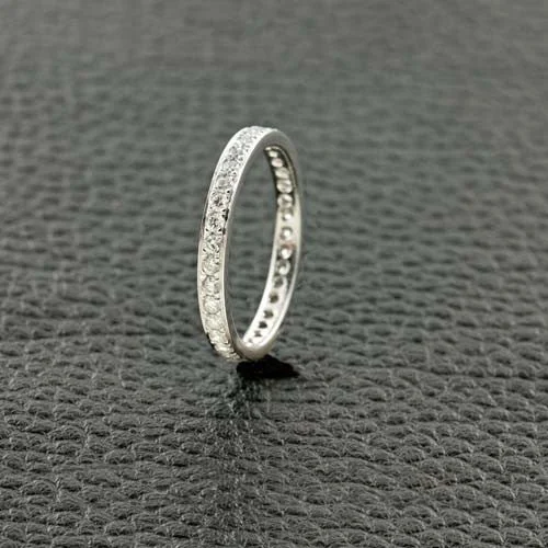 Round Diamond Eternity Band