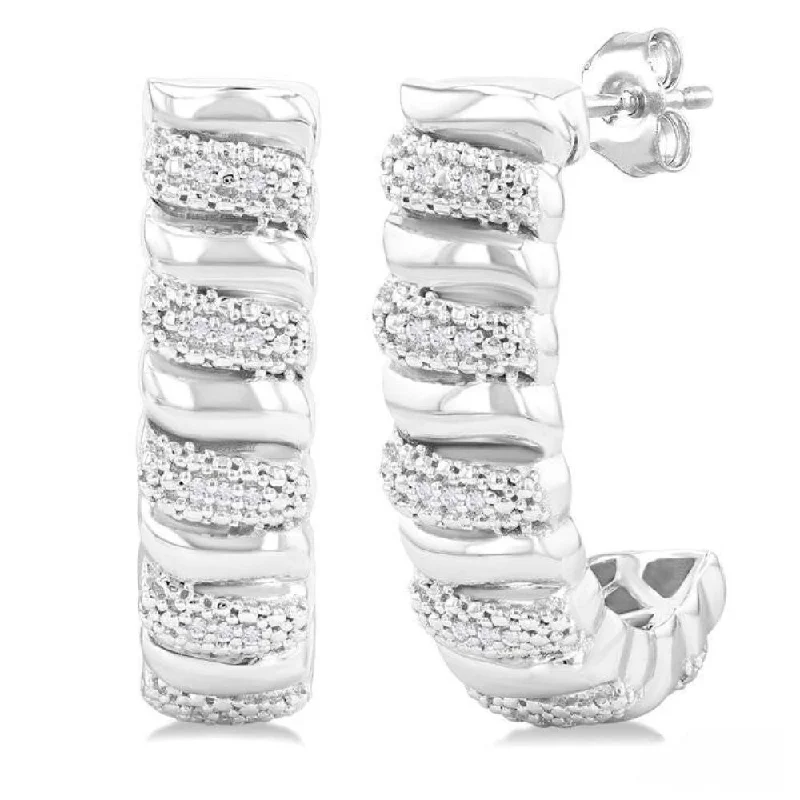 Women’s vintage diamond earrings-1/10 Ctw Bold Silver Ribbed Swirl Round Cut Diamond Bold Half Hoop Earring in Sterling Silver