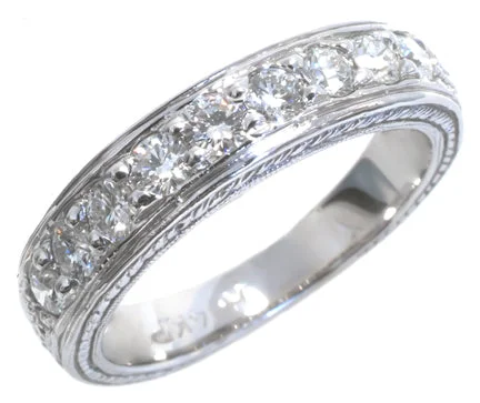 14K White Gold 13 Round Diamonds 0.25cttw Ladies Band