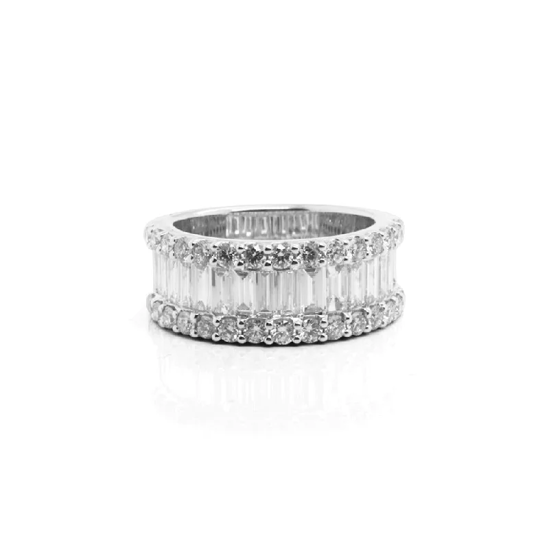 14K White Gold Three Row Diamond Band