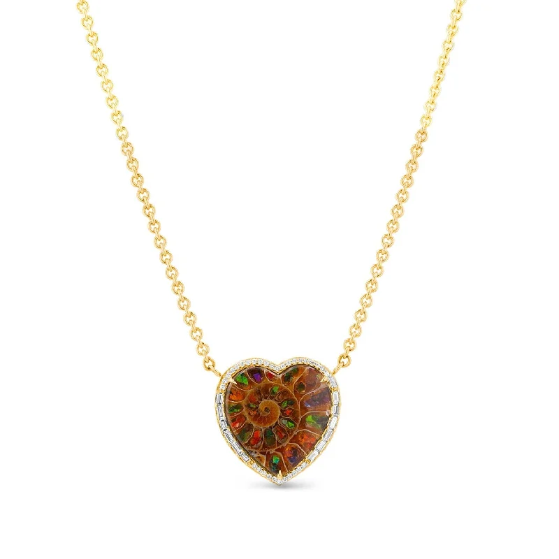 Women’s elegant necklaces-14k Gold Ammonite Heart Pendant on Cable Chain SNG00155