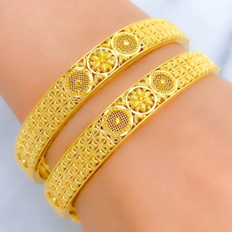 Women’s infinity bracelets-Classy Decorative 22k Gold Bangles