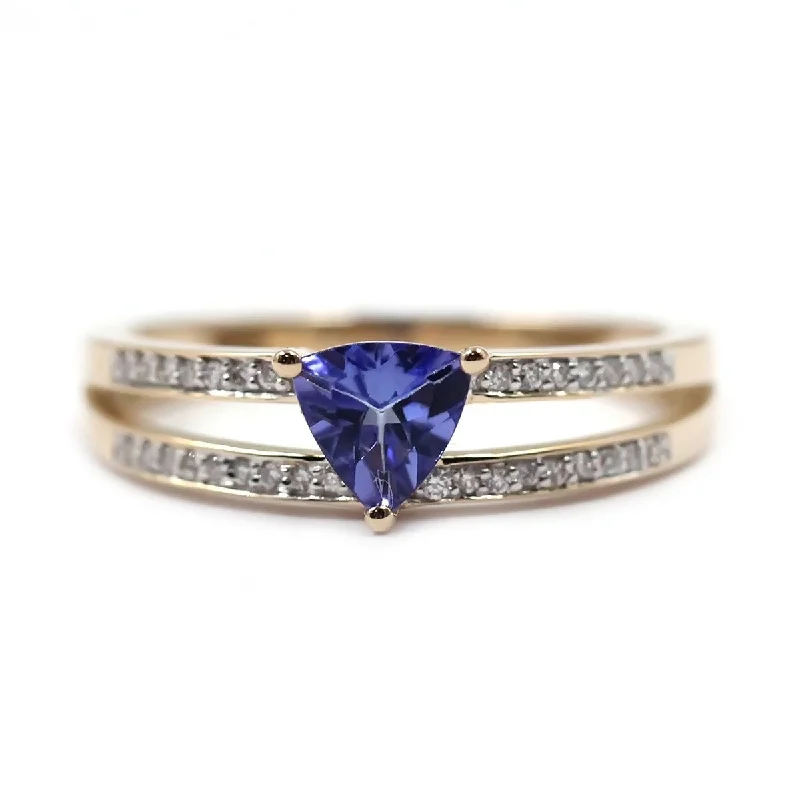 Women’s timeless rings-14KT Yellow Gold Tanzanite and White Diamond Ring