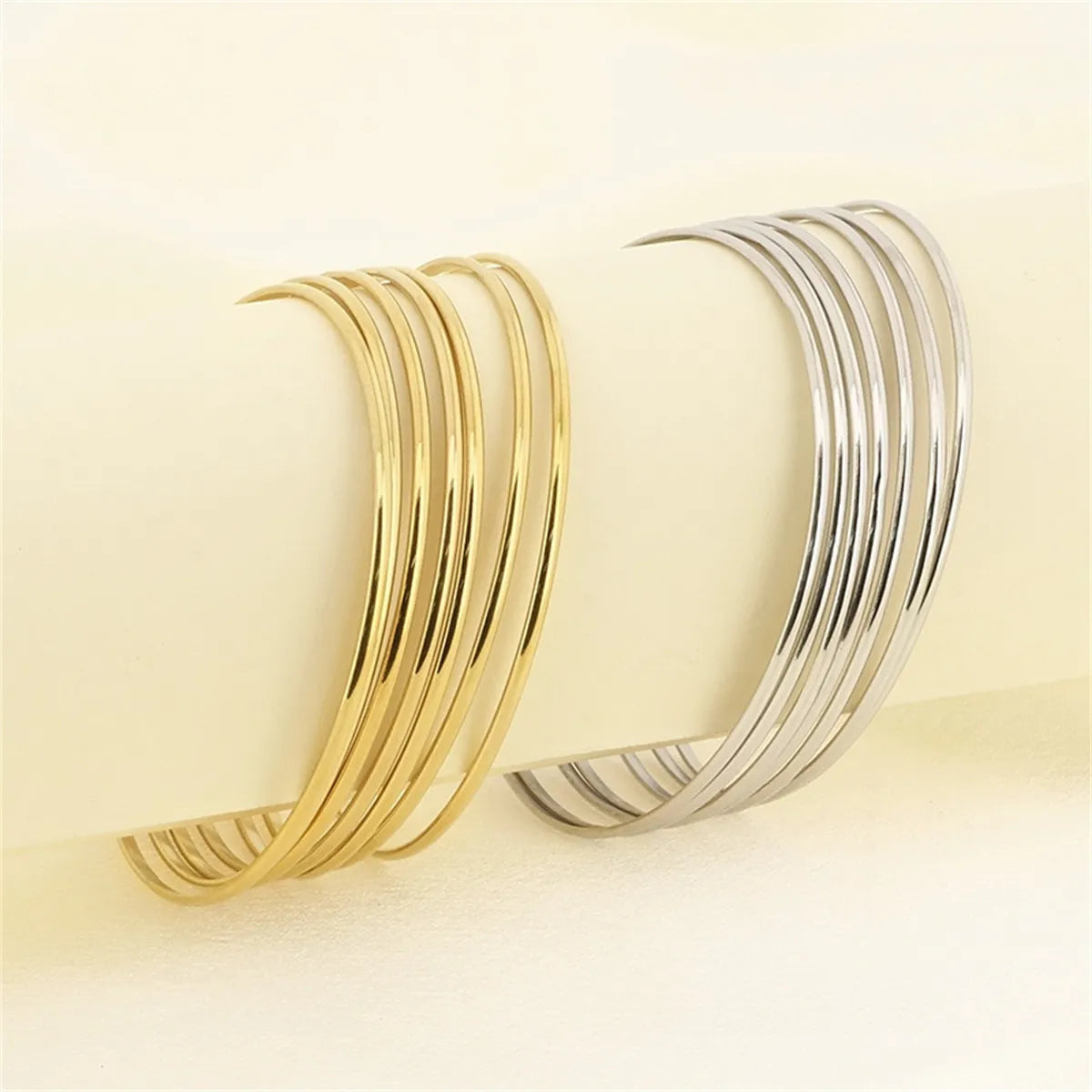 Women’s luxury bracelets-Solid Color Solid Color 304 Stainless Steel 18K Gold Plated Bangle In Bulk