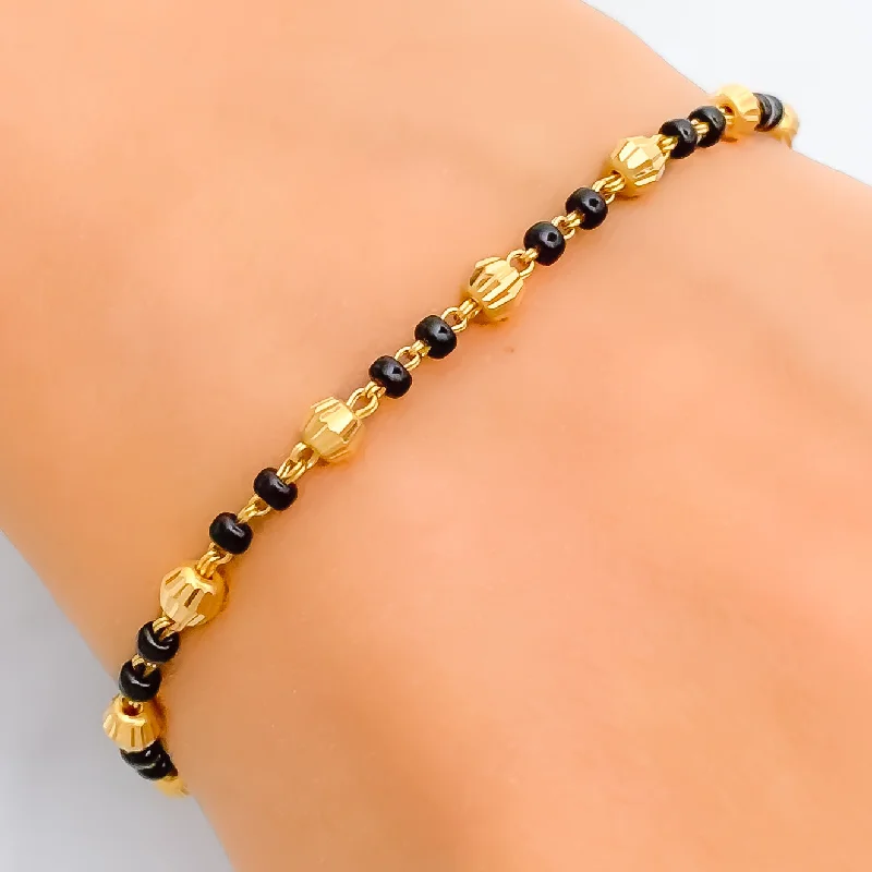 Women’s pearl-studded bracelets-Dainty Chic 22k Gold Black Bead Bracelet