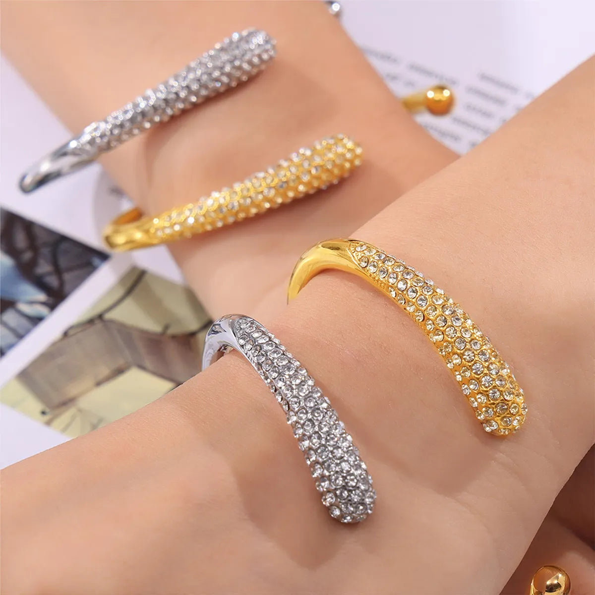 Women’s trendy bangles-Simple Style Round 304 Stainless Steel Rhinestone 18K Gold Plated Rhinestones Bangle In Bulk