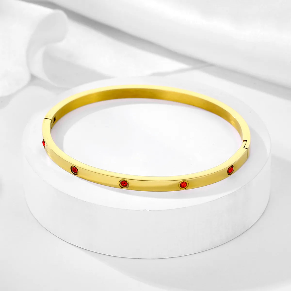 18K Gold Red Diamond (4mm Wide)