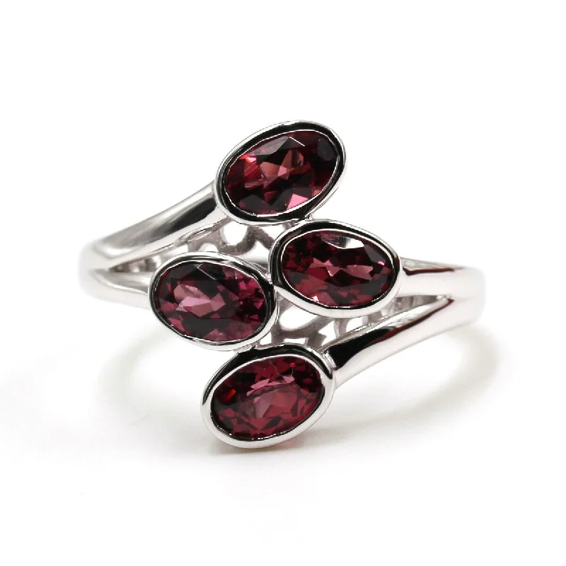 Women’s romantic rings-925 Sterling Silver Malawi Garnet Ring