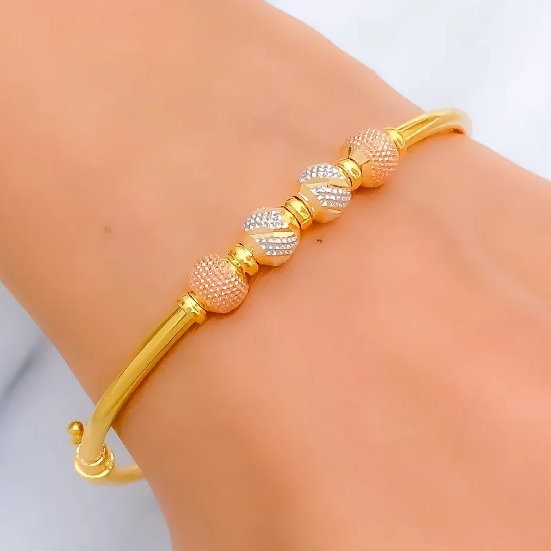 Women’s pearl bracelets-Noble Classy Vibrant 22k Gold Bangle Bracelet