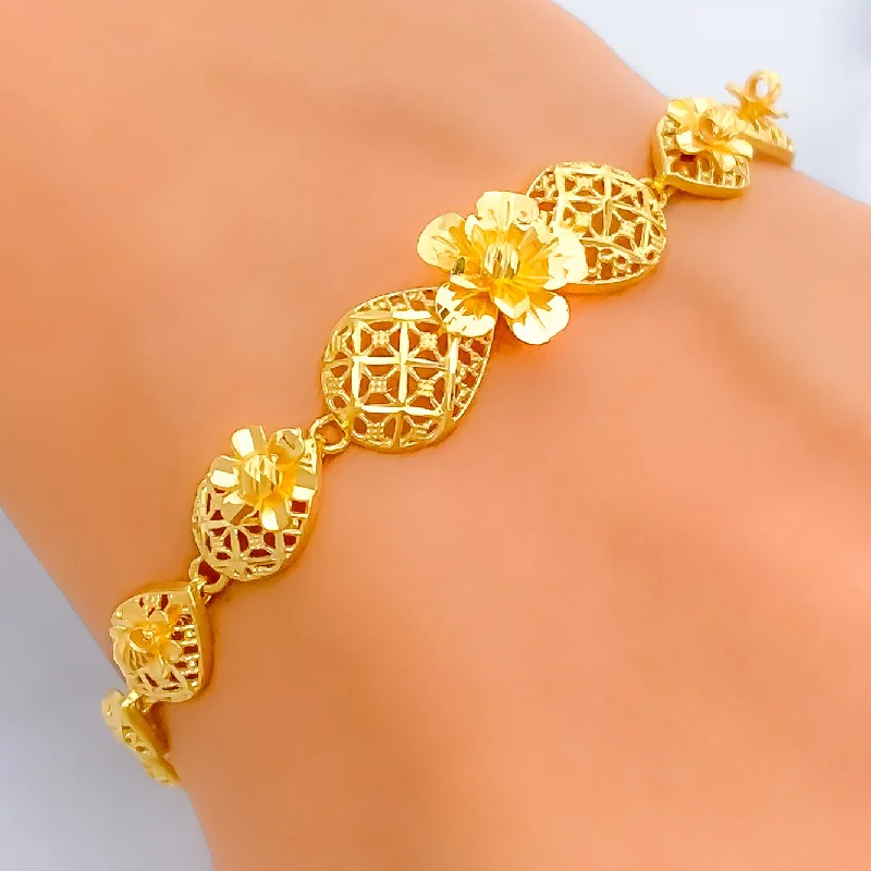 Women’s handmade bracelets-Beautiful Flower 22K Gold Bracelet