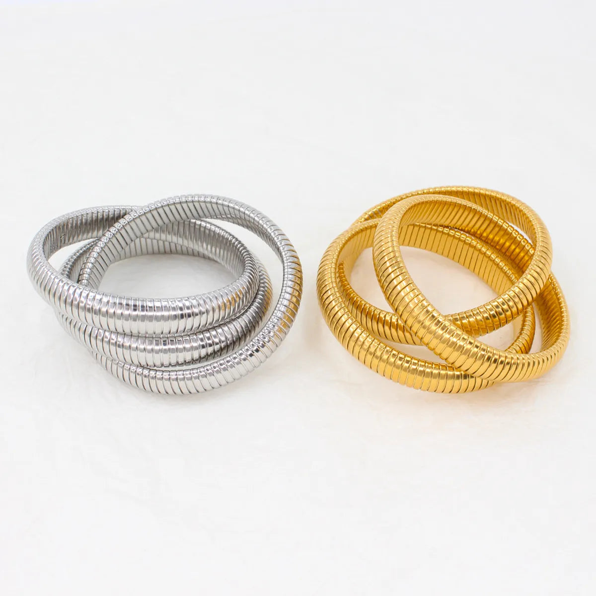 Women’s birthstone bracelets-Simple Style Solid Color 304 Stainless Steel 18K Gold Plated Bangle In Bulk