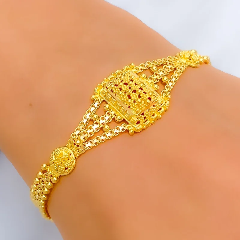 Women’s gold charm bracelets-Stylish Lush 22k Gold Bracelet