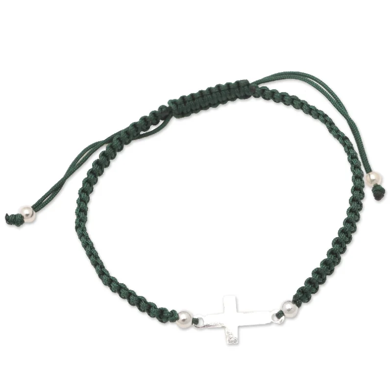 Women’s luxury bangles-Novica Handmade Green Faith Sterling Silver Macrame Pendant Bracelet