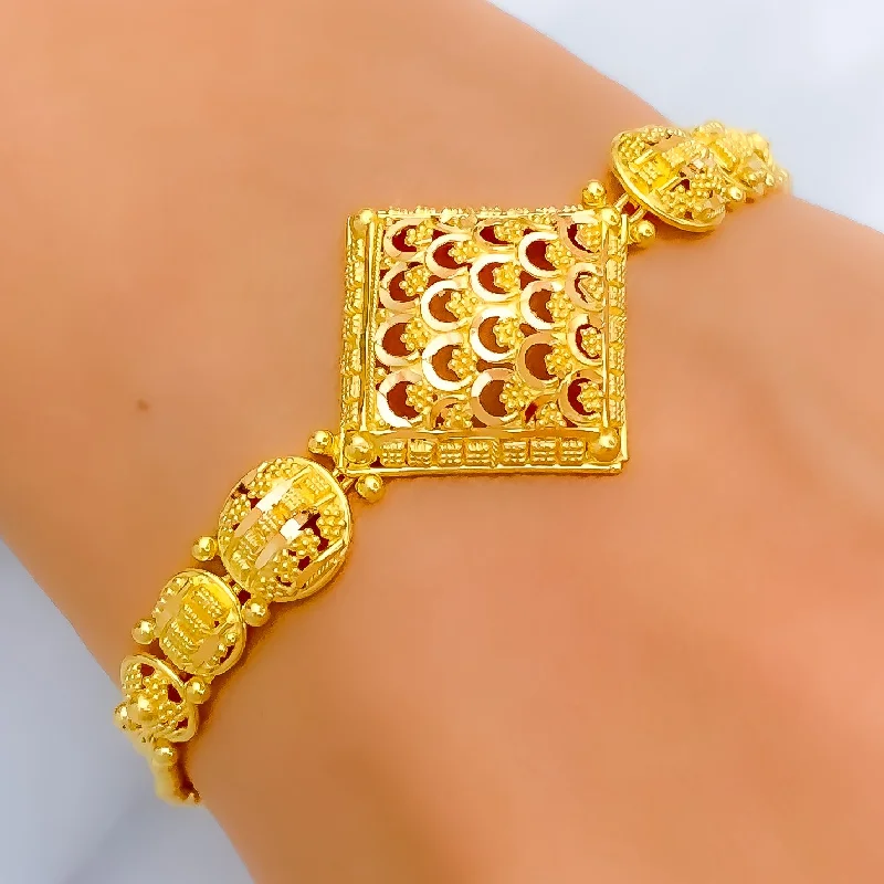 Women’s colorful bangles-Elevated Regal 22k Gold Bracelet